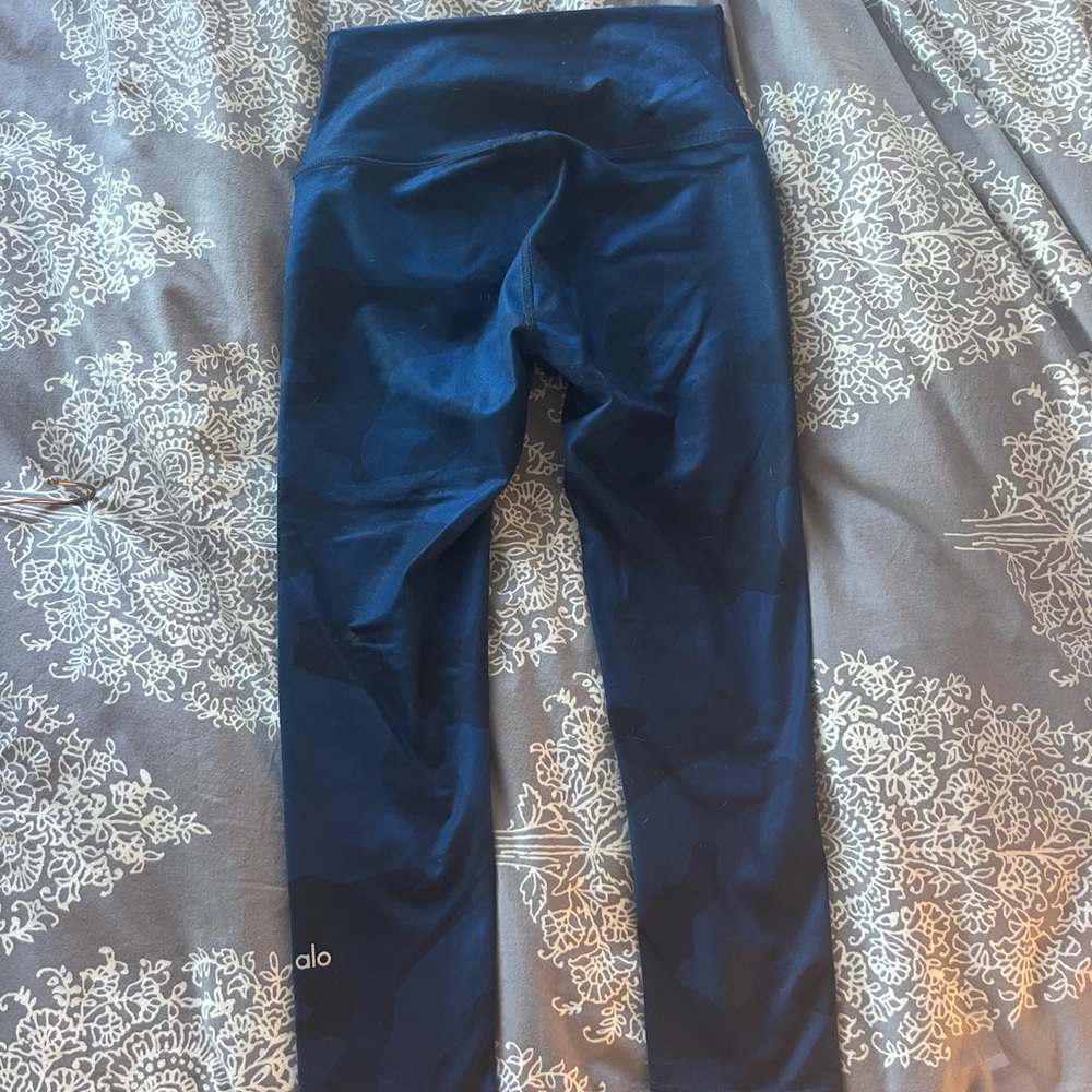 ALO LEGGINGS 7/8 XS BLUE CAMO